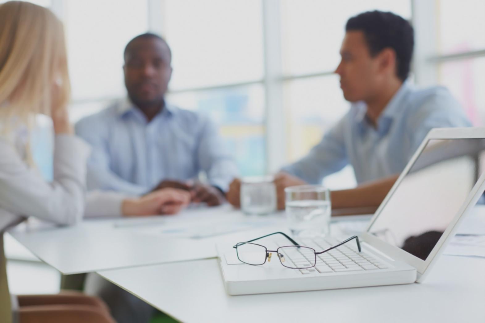 Teamarbeit bei der Entwicklung von Geschäftskonzepten